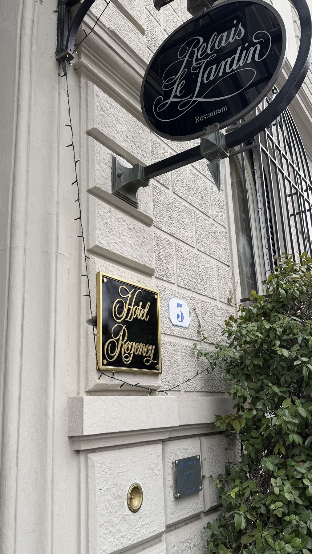 Hotel Regency signage