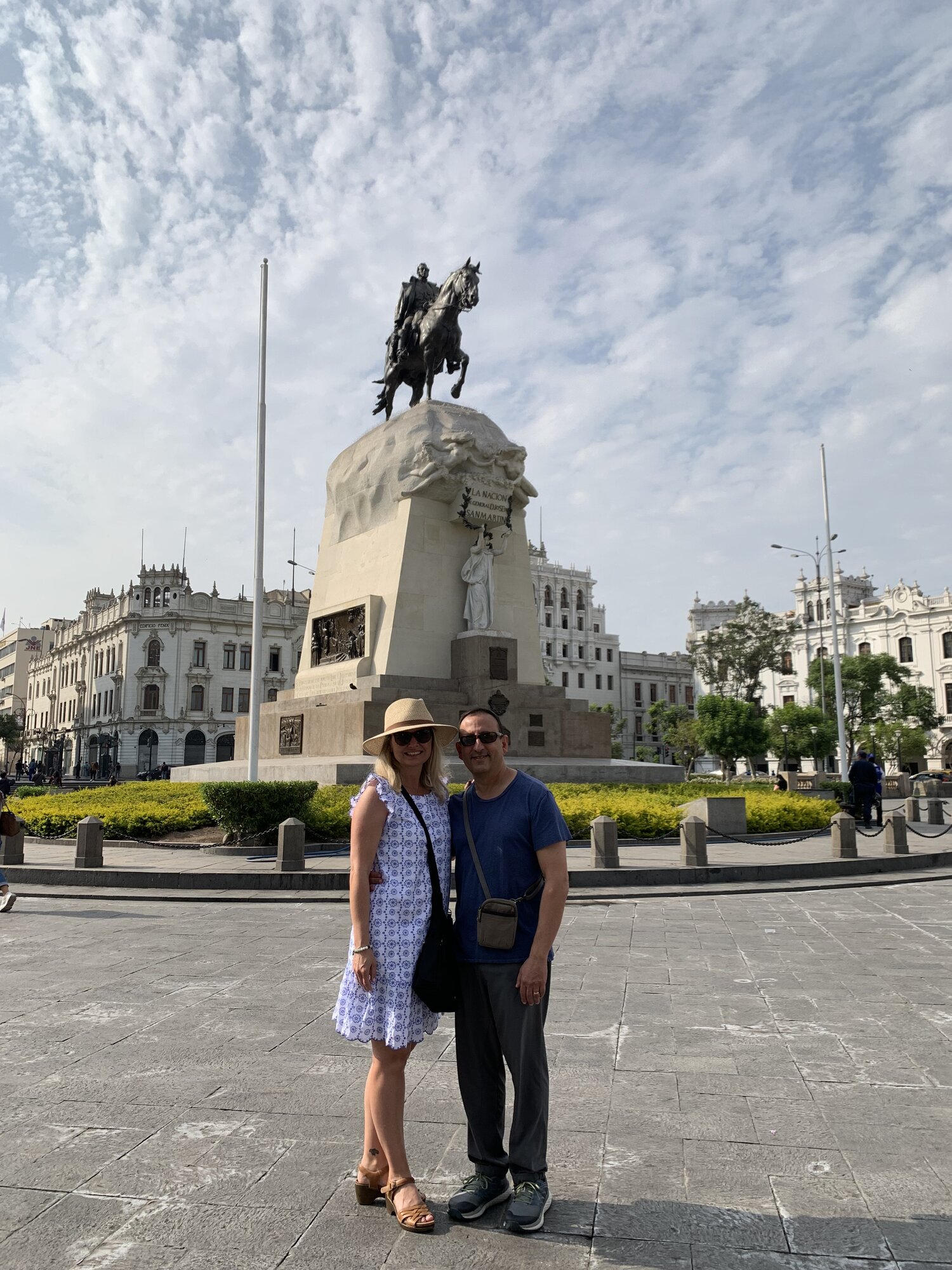 She-Stache and He-Stache in Lima&rsquo;s Plaza Mayor in front of a horseback statue